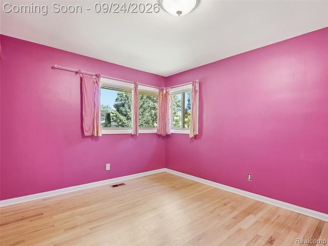 4430 Queens Way, Bloomfield Hills, MI 48304