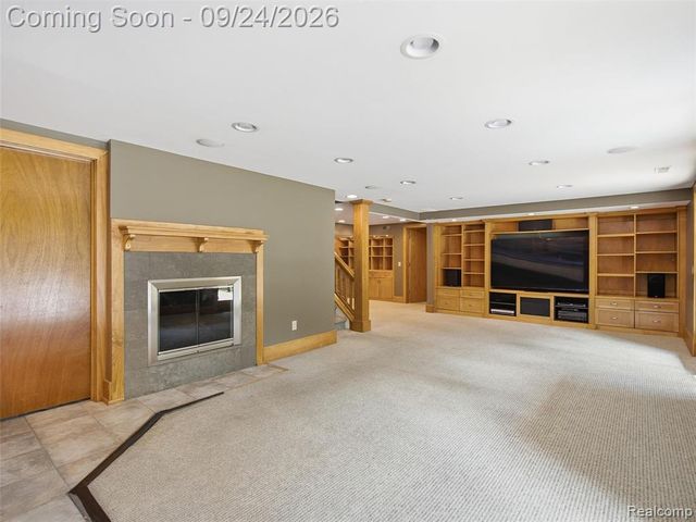 4430 Queens Way, Bloomfield Hills, MI 48304