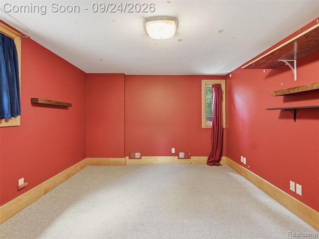 4430 Queens Way, Bloomfield Hills, MI 48304