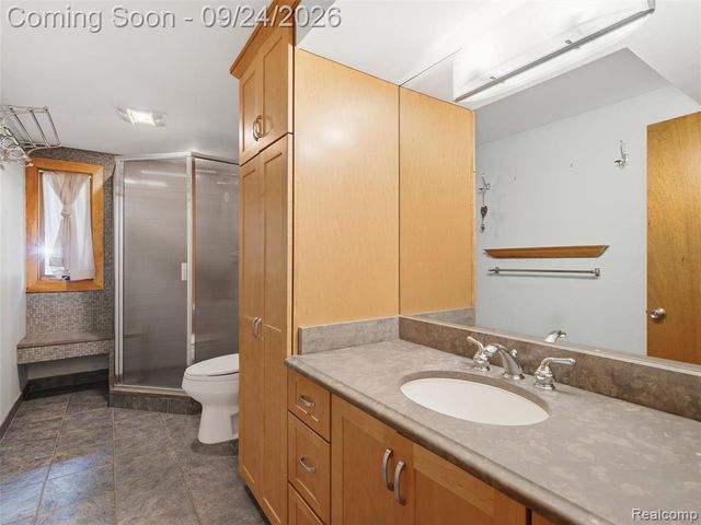 4430 Queens Way, Bloomfield Hills, MI 48304