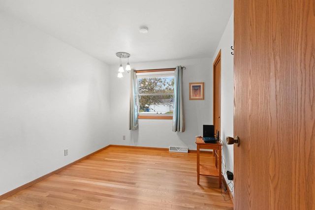 W6672 CEDAR DRIVE, Greenville, WI 54942