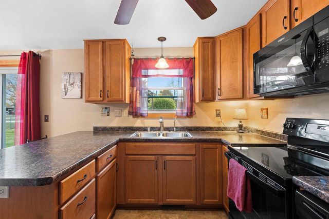 W6672 CEDAR DRIVE, Greenville, WI 54942