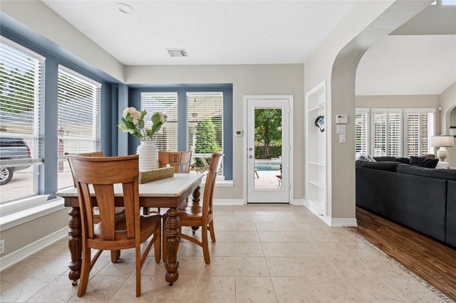 10111 Earlington Manor Drive, Spring, TX 77379