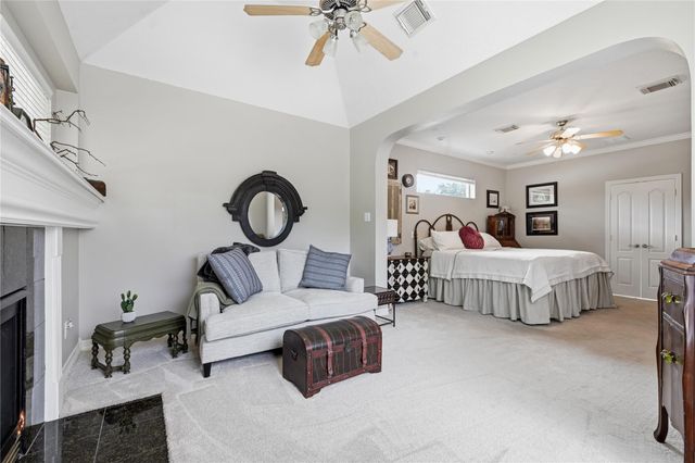 10111 Earlington Manor Drive, Spring, TX 77379