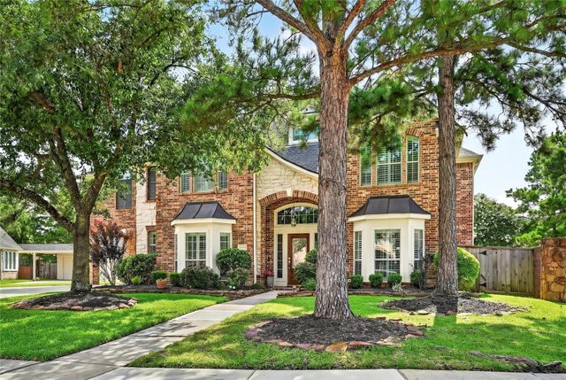 10111 Earlington Manor Drive, Spring, TX 77379