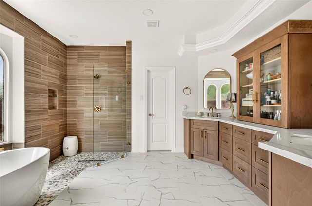 10111 Earlington Manor Drive, Spring, TX 77379
