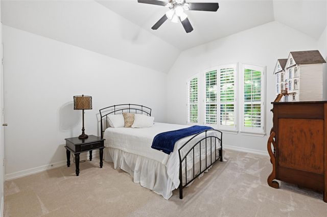 10111 Earlington Manor Drive, Spring, TX 77379