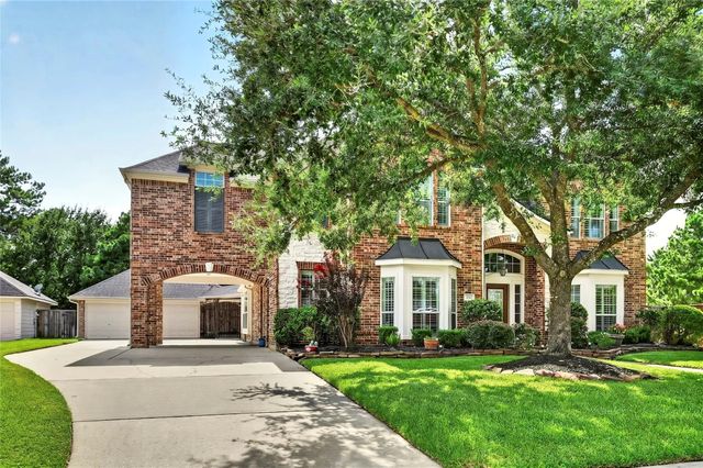 10111 Earlington Manor Drive, Spring, TX 77379