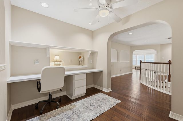 10111 Earlington Manor Drive, Spring, TX 77379