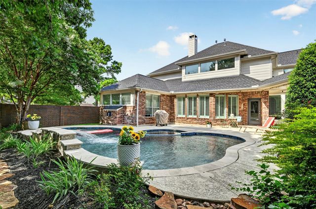 10111 Earlington Manor Drive, Spring, TX 77379