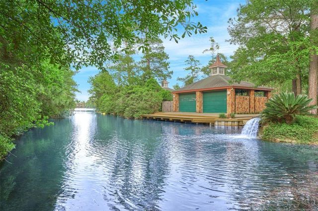 10111 Earlington Manor Drive, Spring, TX 77379