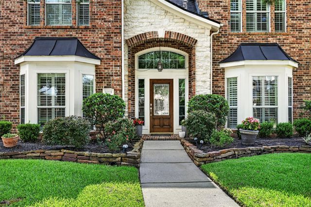 10111 Earlington Manor Drive, Spring, TX 77379