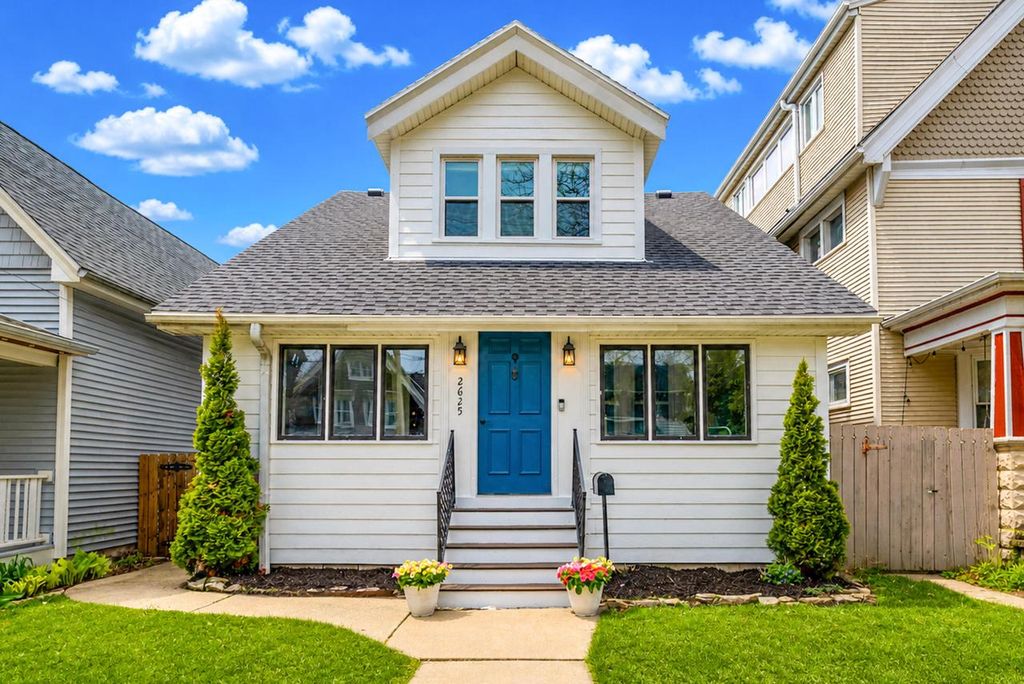 2625 S Wentworth AVENUE, Milwaukee, WI 53207
