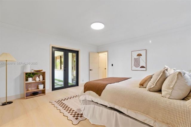 7020 Plantation Rd, Plantation, FL 33317