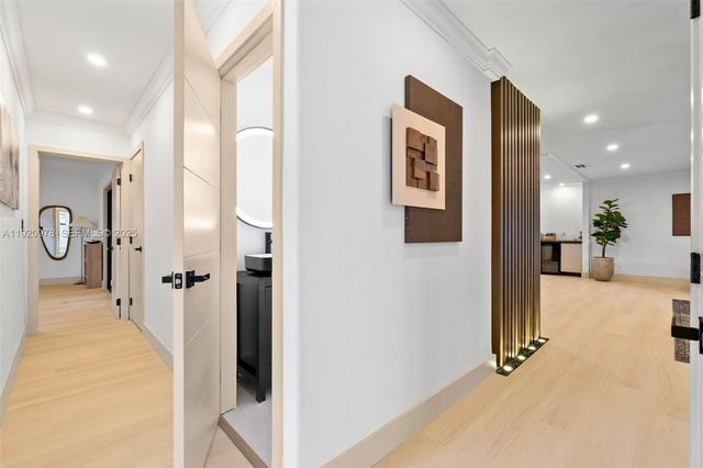 7020 Plantation Rd, Plantation, FL 33317