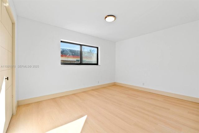 7020 Plantation Rd, Plantation, FL 33317