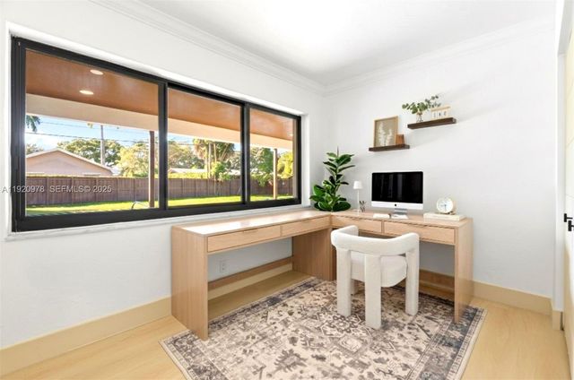 7020 Plantation Rd, Plantation, FL 33317