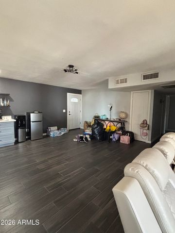 7205 W CAVALIER Drive, Glendale, AZ 85303