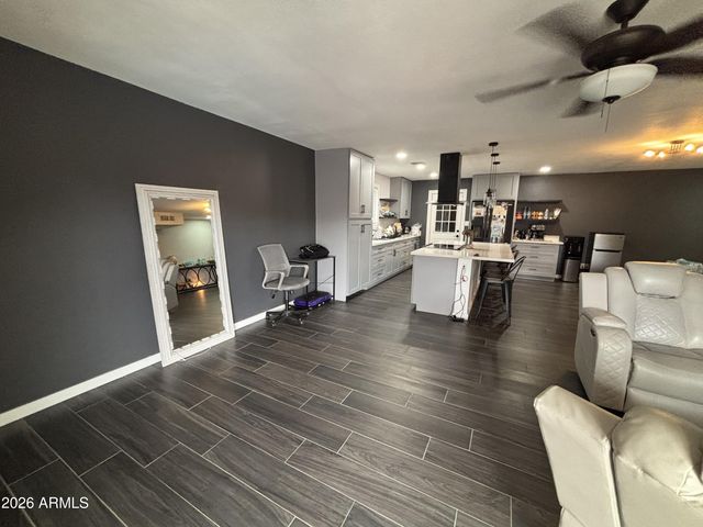 7205 W CAVALIER Drive, Glendale, AZ 85303