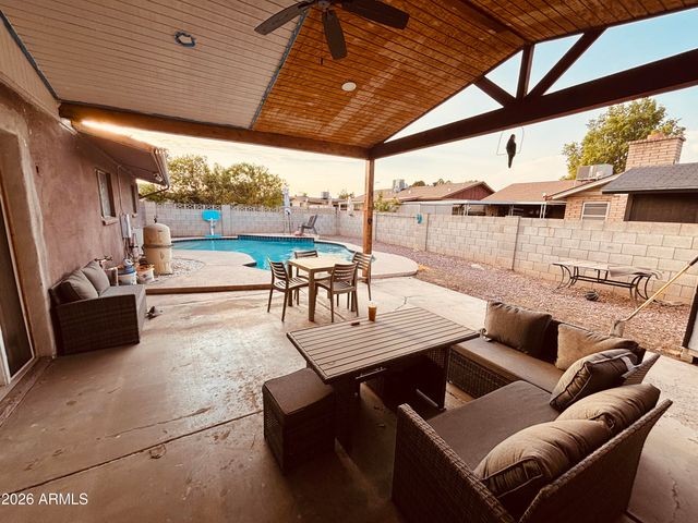 7205 W CAVALIER Drive, Glendale, AZ 85303