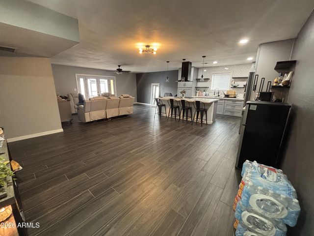 7205 W CAVALIER Drive, Glendale, AZ 85303