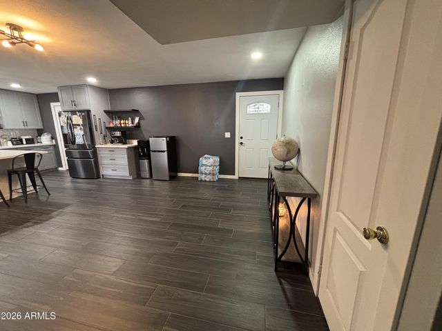 7205 W CAVALIER Drive, Glendale, AZ 85303
