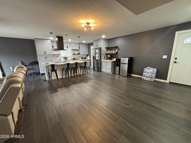 7205 W CAVALIER Drive, Glendale, AZ 85303