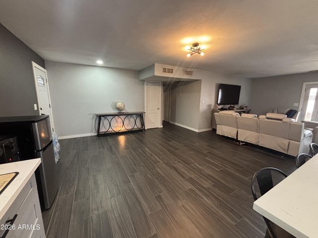7205 W CAVALIER Drive, Glendale, AZ 85303
