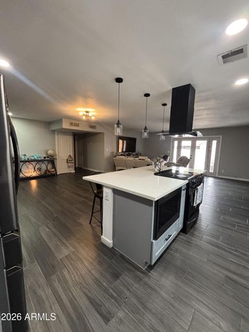 7205 W CAVALIER Drive, Glendale, AZ 85303