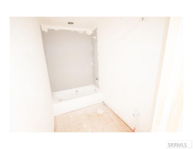 1660 Tide Pool Drive, Idaho Falls, ID 83404