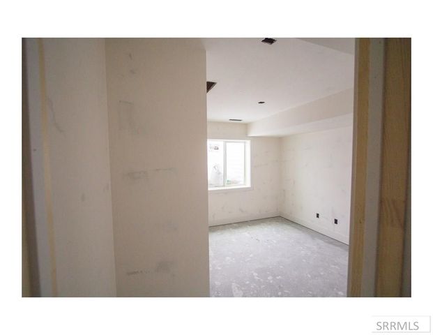 1660 Tide Pool Drive, Idaho Falls, ID 83404