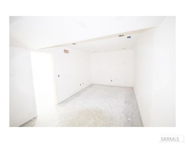 1660 Tide Pool Drive, Idaho Falls, ID 83404