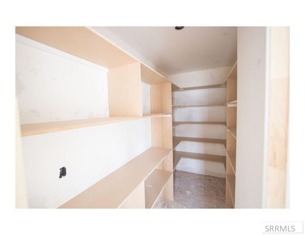 1660 Tide Pool Drive, Idaho Falls, ID 83404