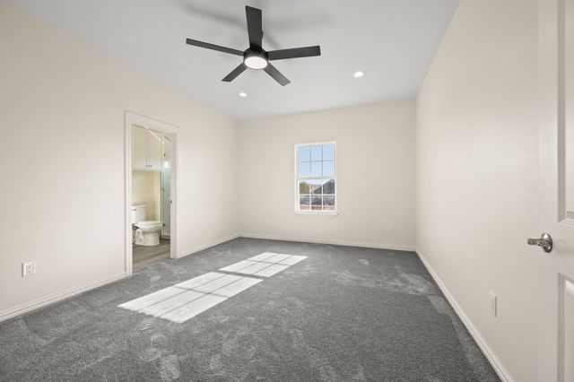 828 Mallard Pointe Drive, Grand Prairie, TX 75104