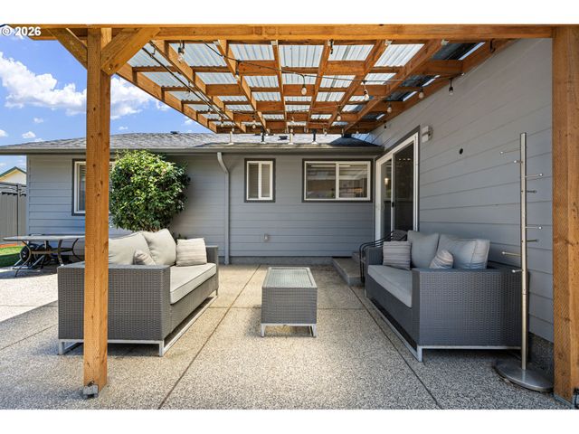 4567 CAMBON St, Eugene, OR 97402