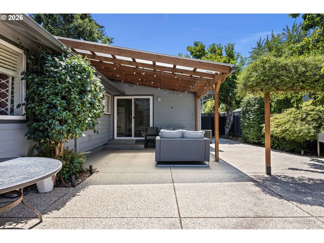 4567 CAMBON St, Eugene, OR 97402