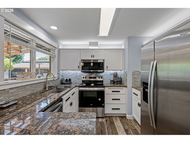 4567 CAMBON St, Eugene, OR 97402