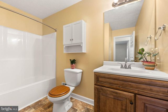 170 CLUBHOUSE CT, Woodstock, VA 22664