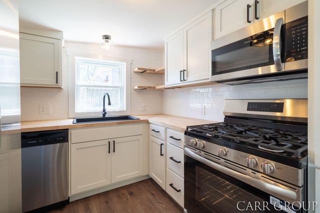 3230 Highgate Avenue SW, Wyoming, MI 49509
