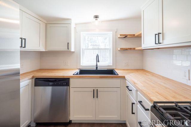 3230 Highgate Avenue SW, Wyoming, MI 49509