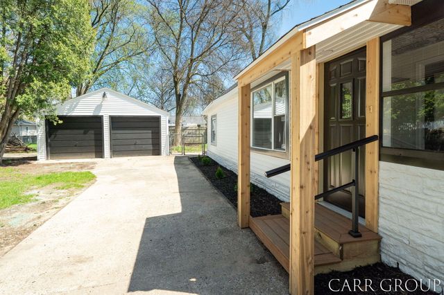 3230 Highgate Avenue SW, Wyoming, MI 49509