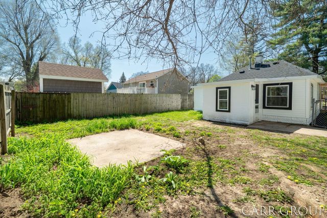 3230 Highgate Avenue SW, Wyoming, MI 49509