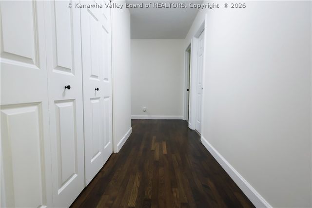 306 Lake Drive, Hurricane, WV 25526