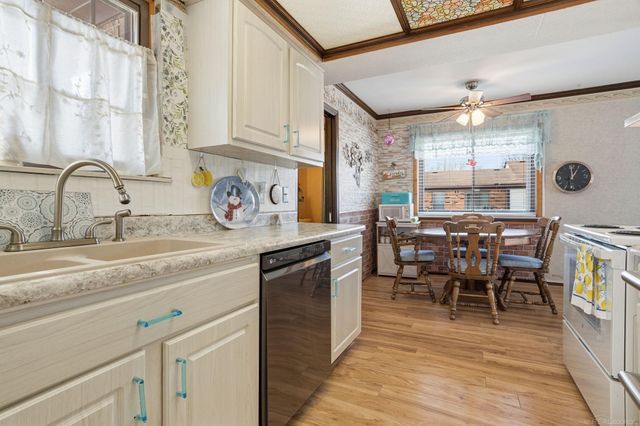 5301 Rene Drive, Warren, MI 48091