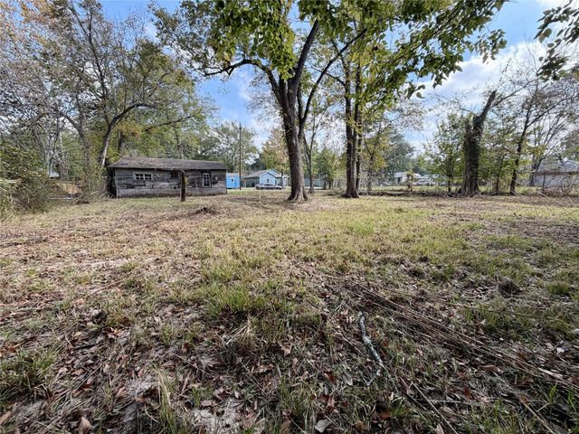 713 Regusta Richard Avenue, Cleveland, TX 77327