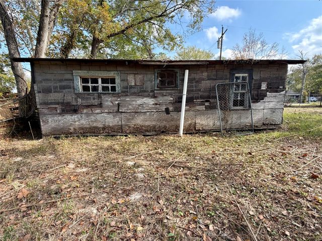 713 Regusta Richard Avenue, Cleveland, TX 77327