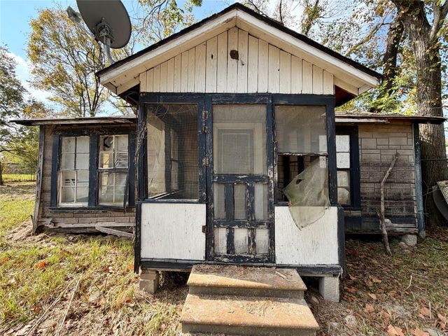 713 Regusta Richard Avenue, Cleveland, TX 77327