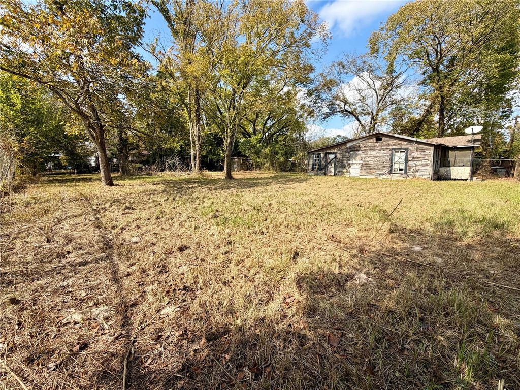 713 Regusta Richard Avenue, Cleveland, TX 77327