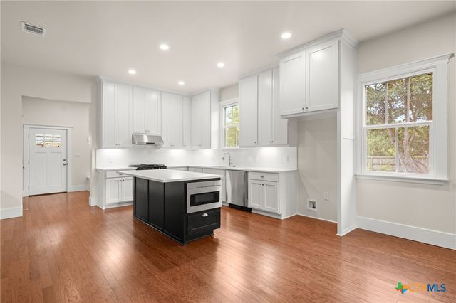 608 Cibilo, Lockhart, TX 78644