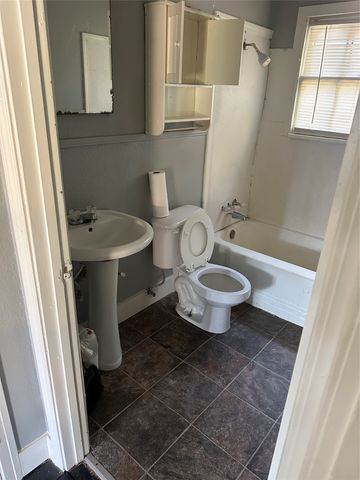 717 W 75th Street, Shreveport, LA 71106